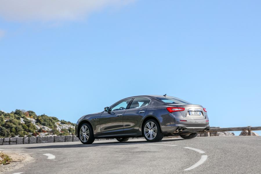  Maserati Ghibli S GranLusso 2017 года  (фото 37 из 45)